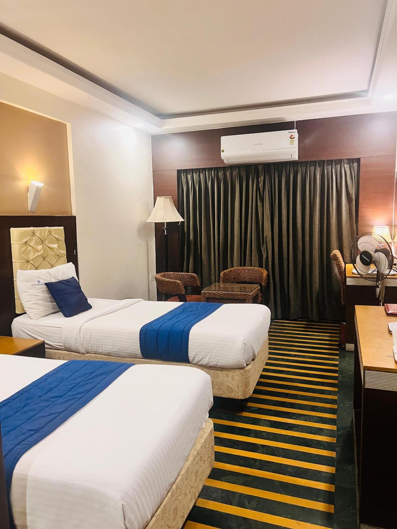 Hotel Dr Rajkumar International Bangalore Exterior foto